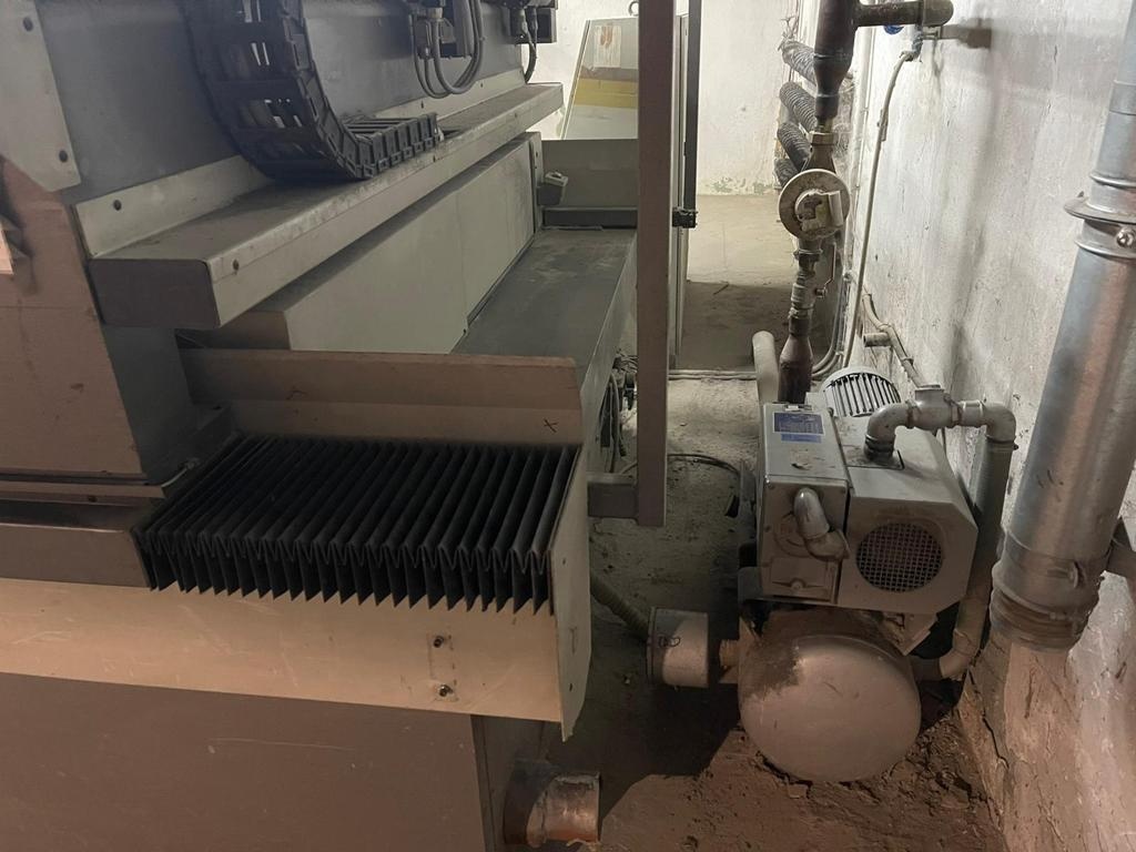 Maszyna numeryczna cnc - 3