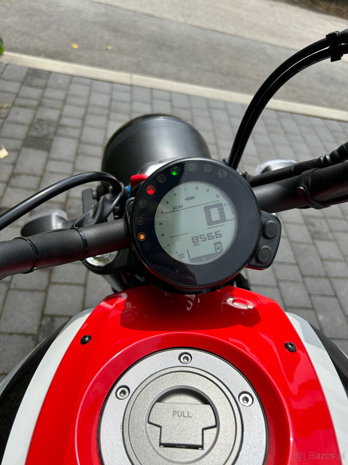Yamaha xsr 700 - 3