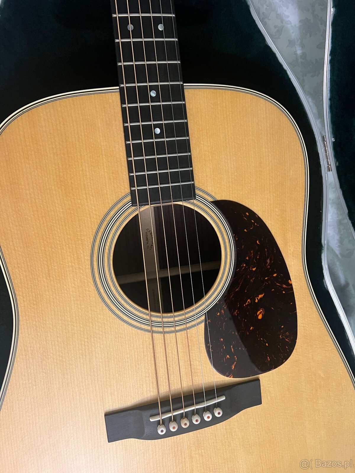 Martin D28. - 3