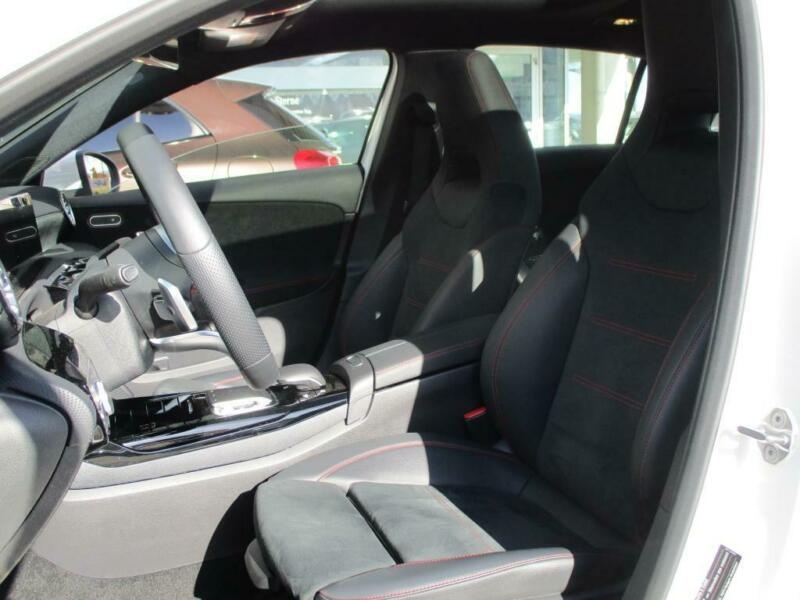 Mercedes-Benz A 35 AMG 4M Pano,Ambi-Bel.,Navi,Multibeam - 3