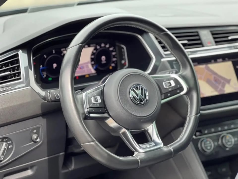 2019 Volkswagen Tiguan Allspace 2.0TDI 4Motion R-LINE - 3