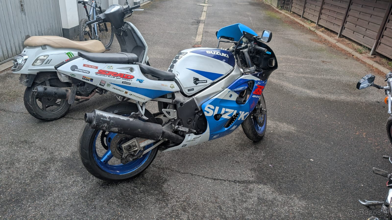 Suzuzki R GSX 600 SRAD - 3