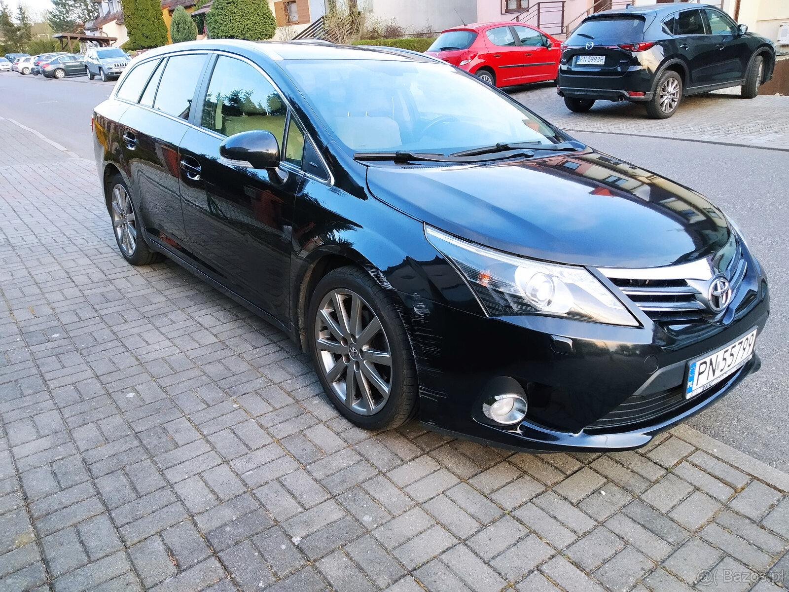 Sprzedam toyotą Avensis T27 z małym Przebiegiem - 3
