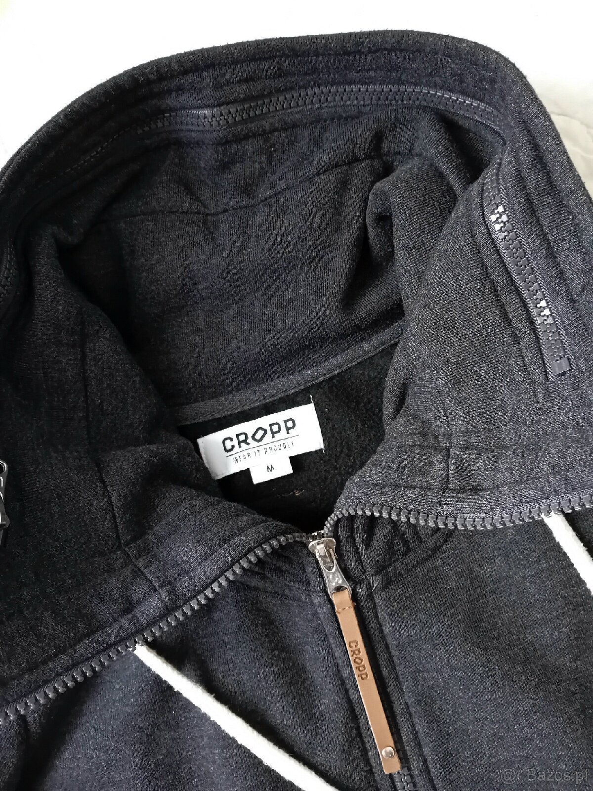 Ciepła bluza z kapturem - 3