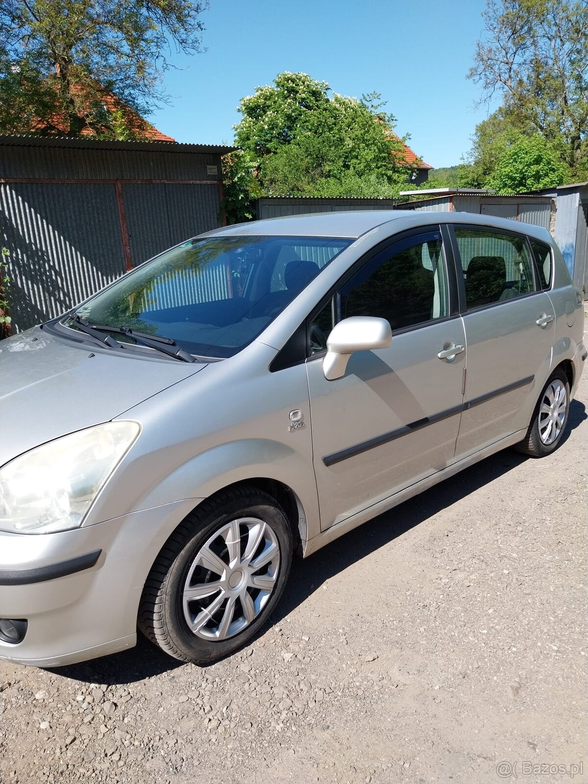 Toyota Yaris Verso-Polecam - 3