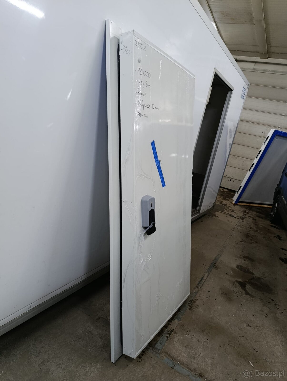 Drzwi mroźnicze / Drzwi do mroźni / Drzwi chłodnicze / R056 - 3