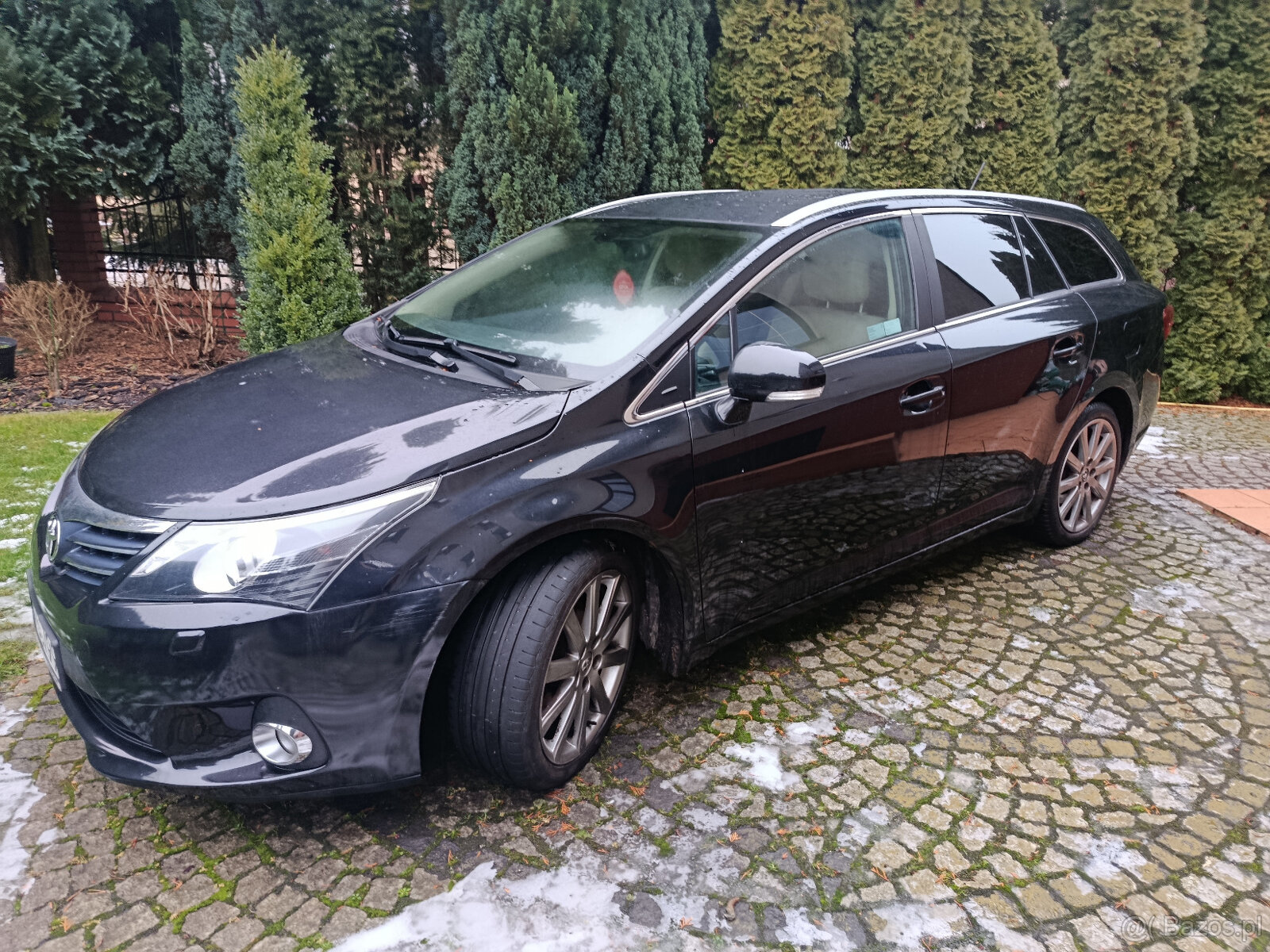 Sprzedam toyotą Avensis T27 z małym Przebiegiem - 3