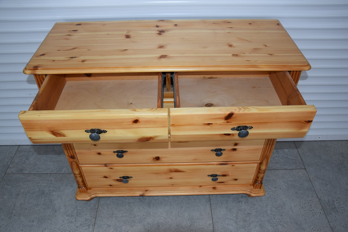 komoda z drewna sosnowego - jak nowa - 3