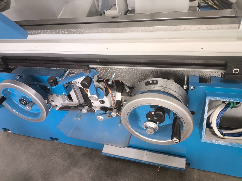 Szlifierka uniwersalna do wałków i otworów RUP 28 X 500 FMT - 3