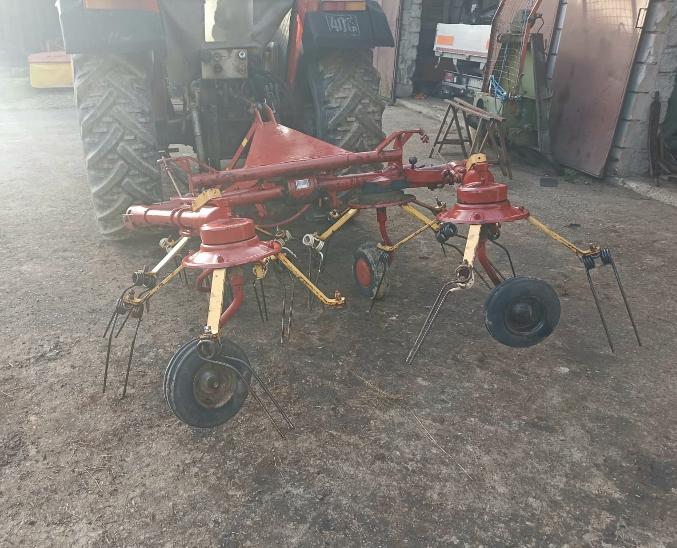 Przetrząsacz przewracarka karuzelowa zawieszana Deutz-Fahr K - 3