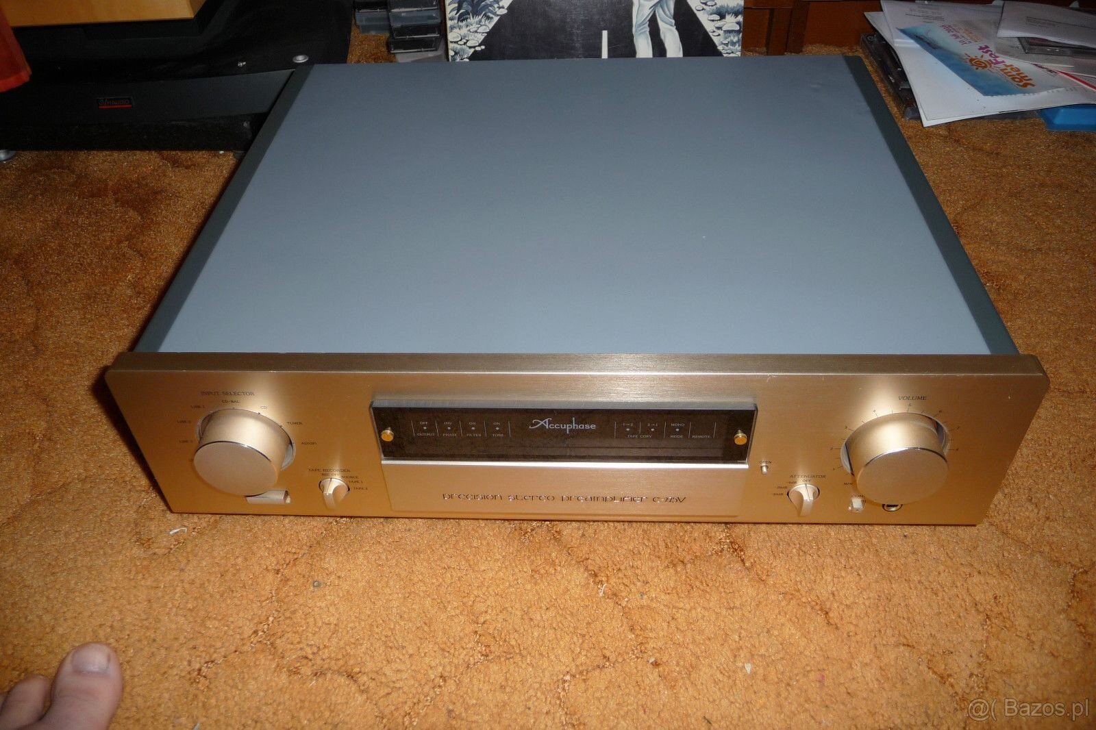 Accuphase C-275V - 3