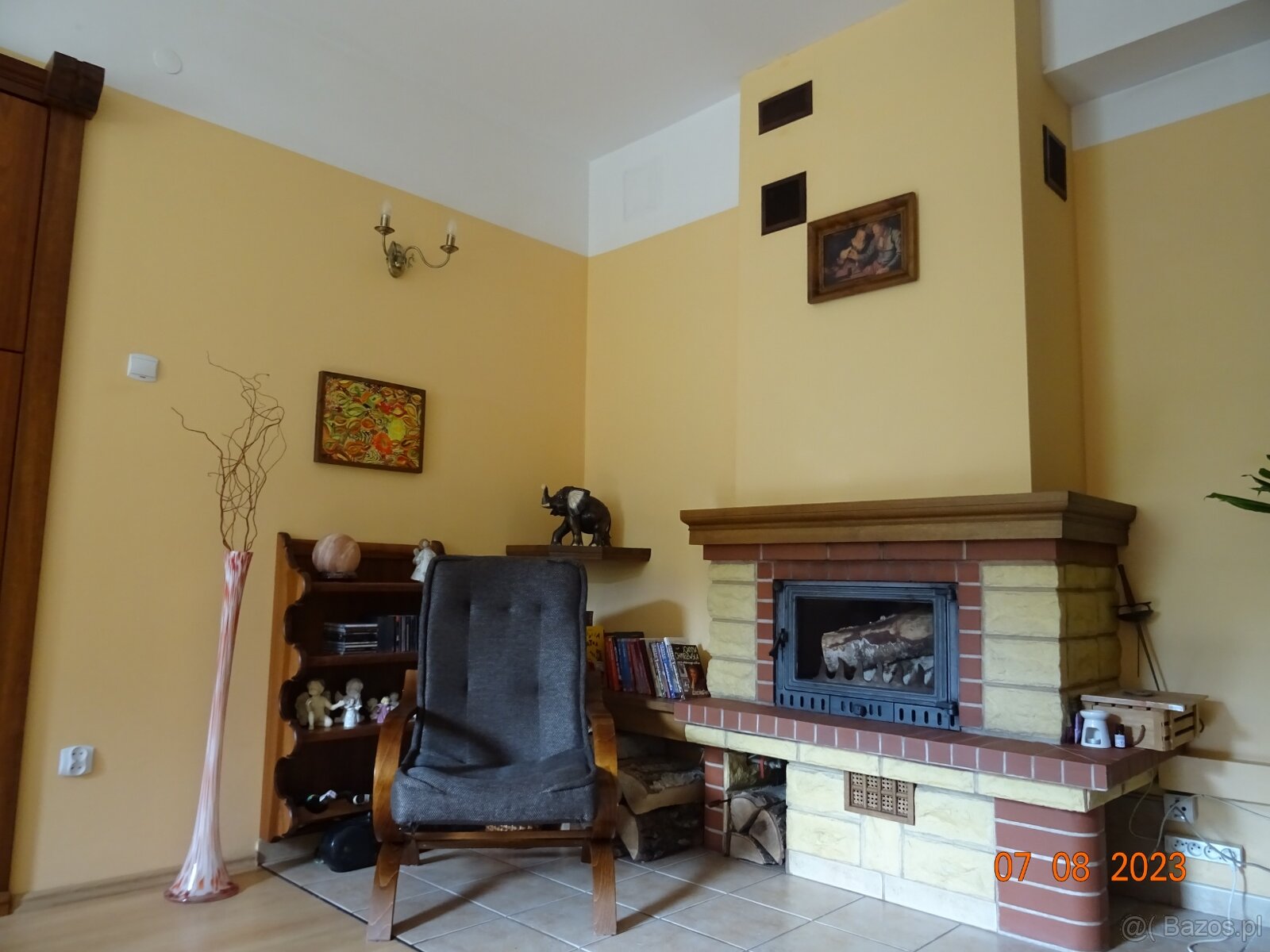 Dom wśród zieleni przy lesie - 3