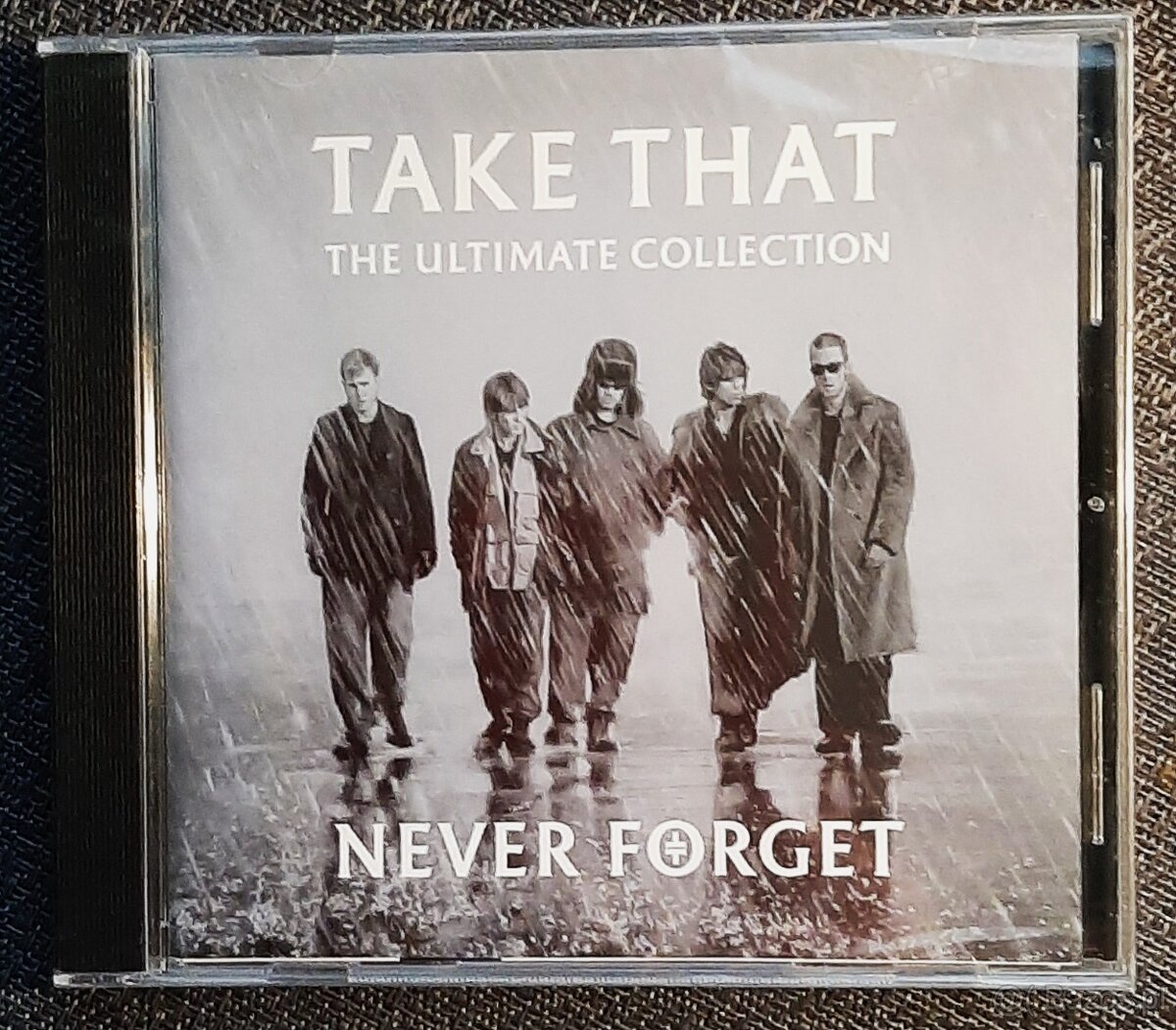 Polecam Album CD Zespołu OASIS - Album - BE HERE NOW - 3