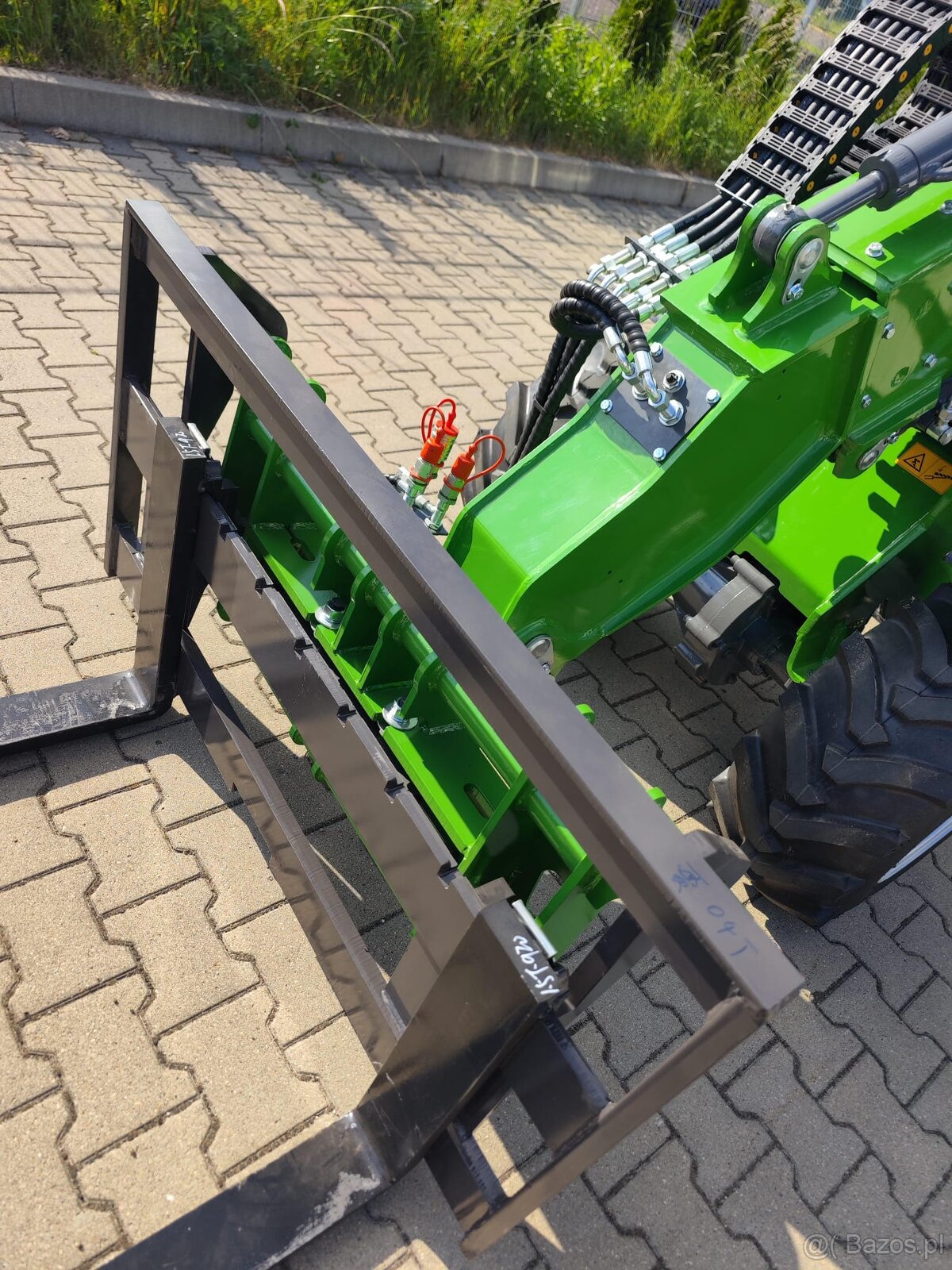 ŁADOWARKA KOŁOWA 908T - 3