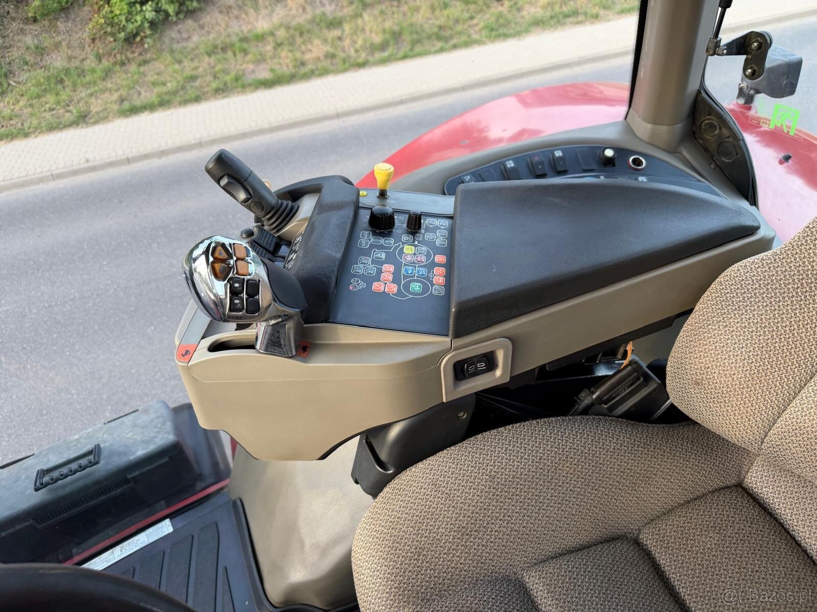Ciągnik rolniczy Case Magnum 260 PowerSchift rok prod. 2012 - 3