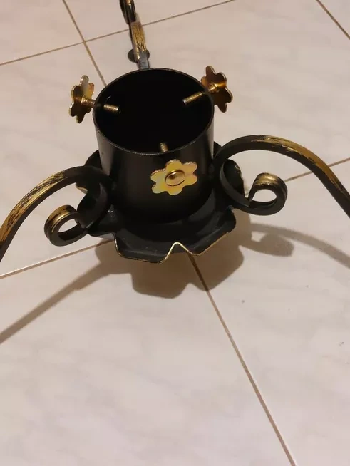 Metalowy stojak pod choinkę - 3