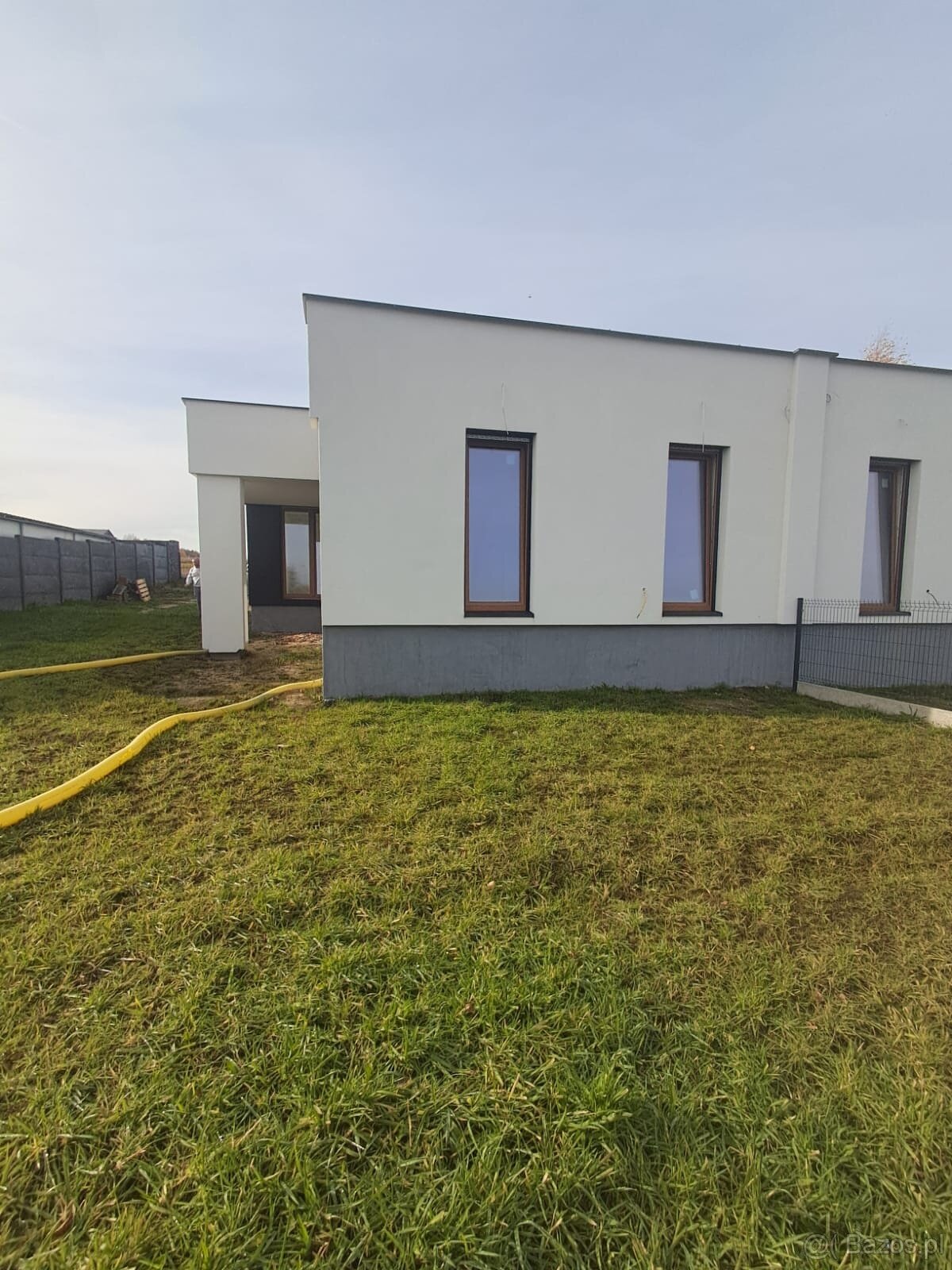 Nowoczesny dom w zabudowie bliźniaczej – 91 m², Chełmce - 3