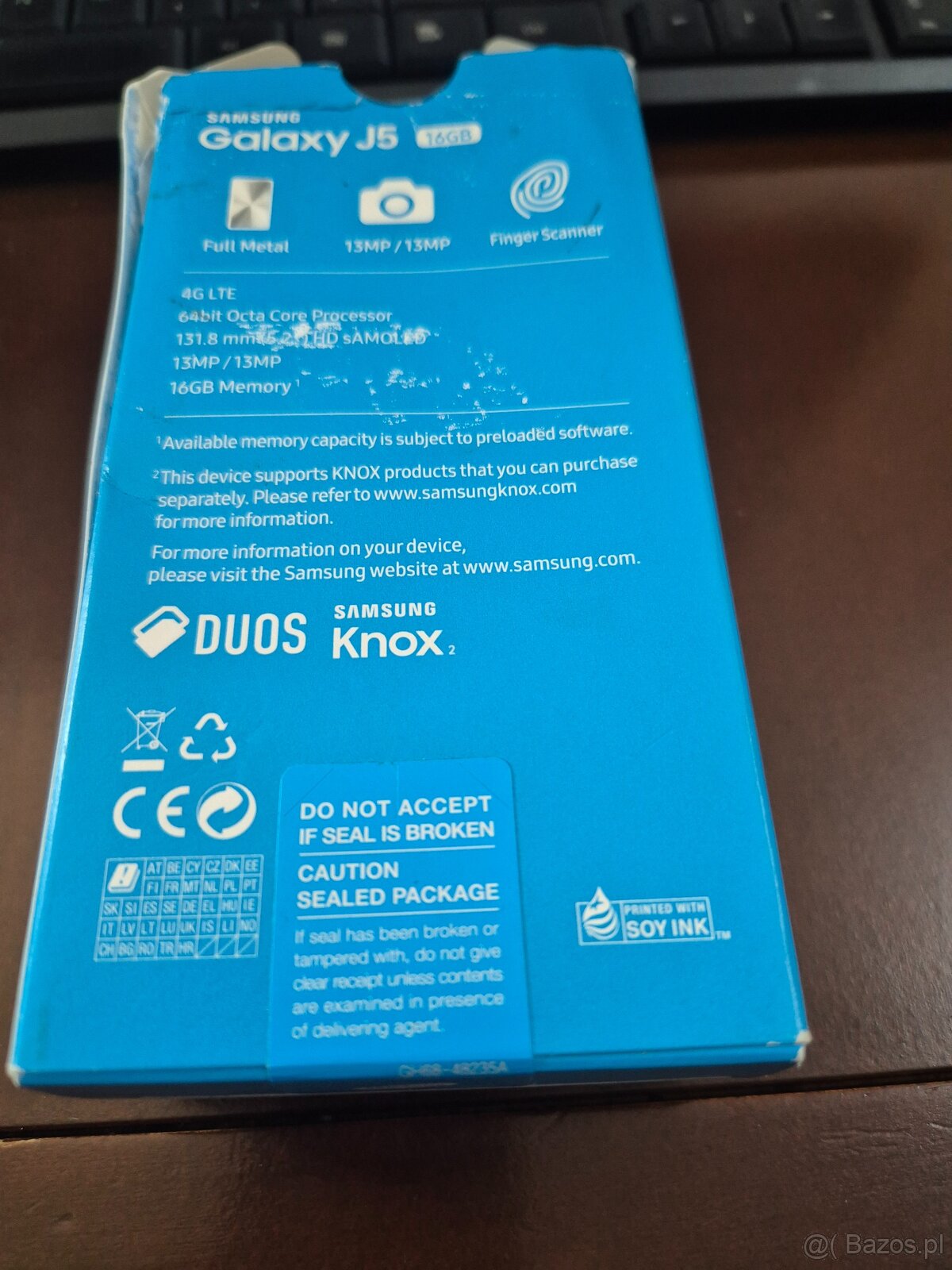 Sprzedam telefon komórkowy Samsung Galaxy J5 czarny - 3