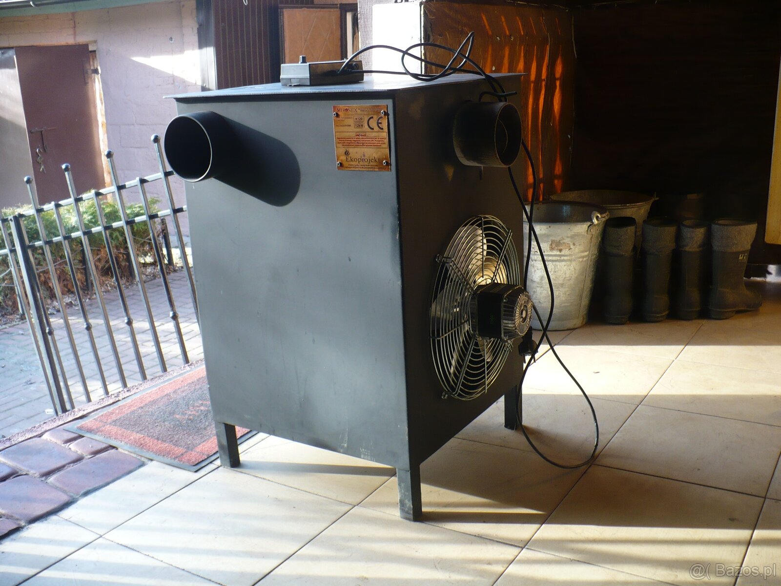 Sprzedam nowoczesny piec grzewczy z nadmuchem 12 kw malo - 3