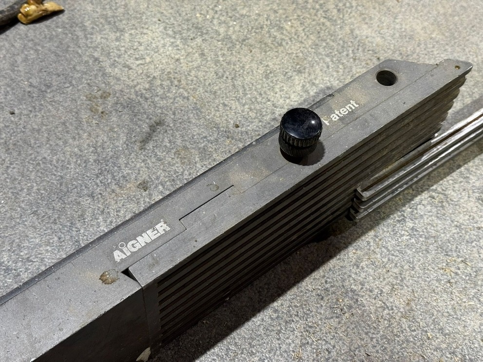 Prowadnice do przykładnic frezarskich AIGNER patent - 3