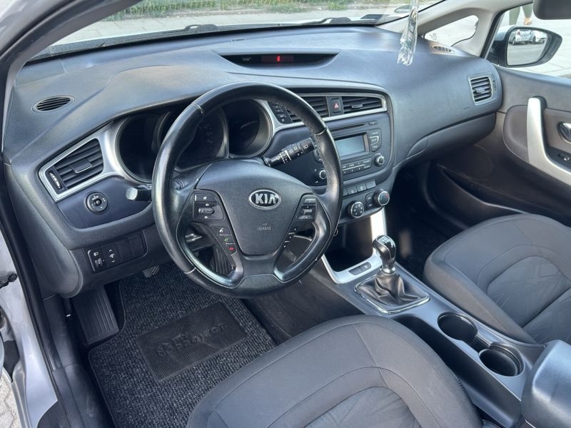 Sprzedam Kia Ceed 1,4 CRD i M - 3