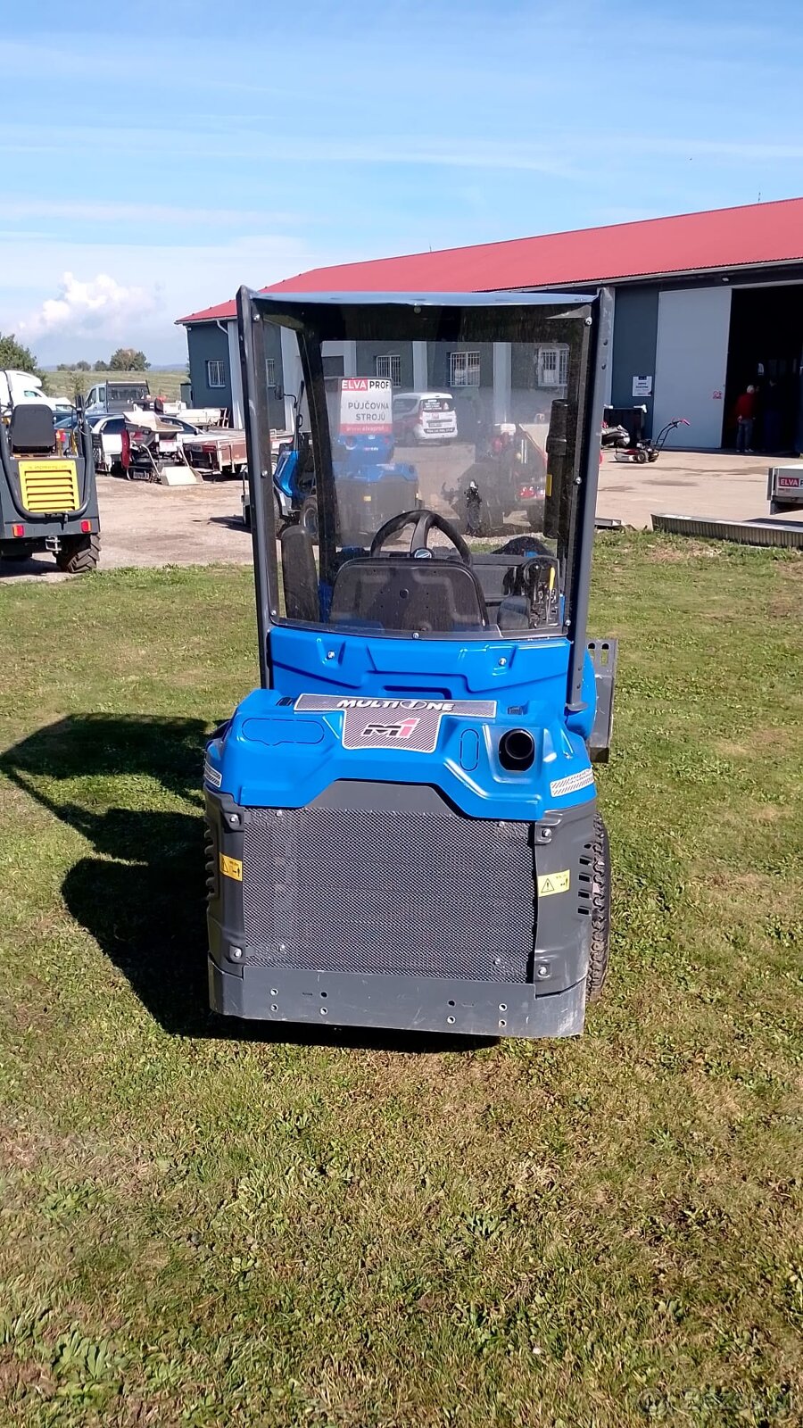 Ładowarka Multione 5.2K, 25HP, ładowność 800kg. 320mth - 3