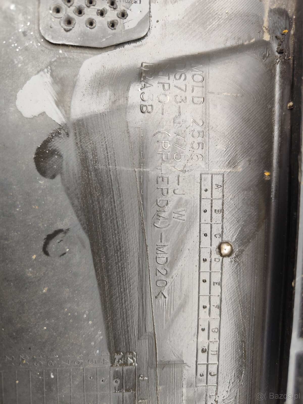 Przedni zderzak do Ford Mondeo MK5 - 3