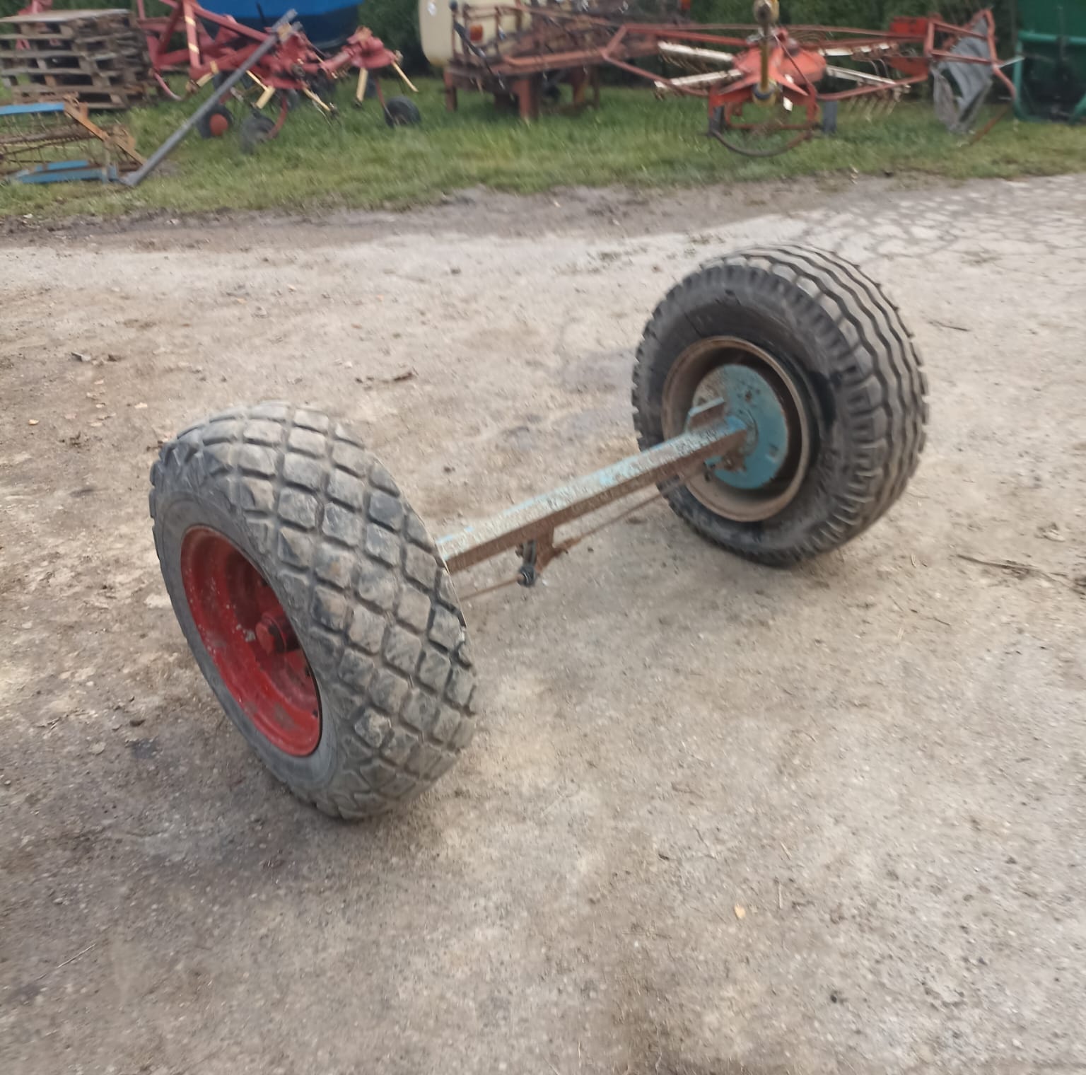 Oś hamowana od przyczepy samozbierającej - 3