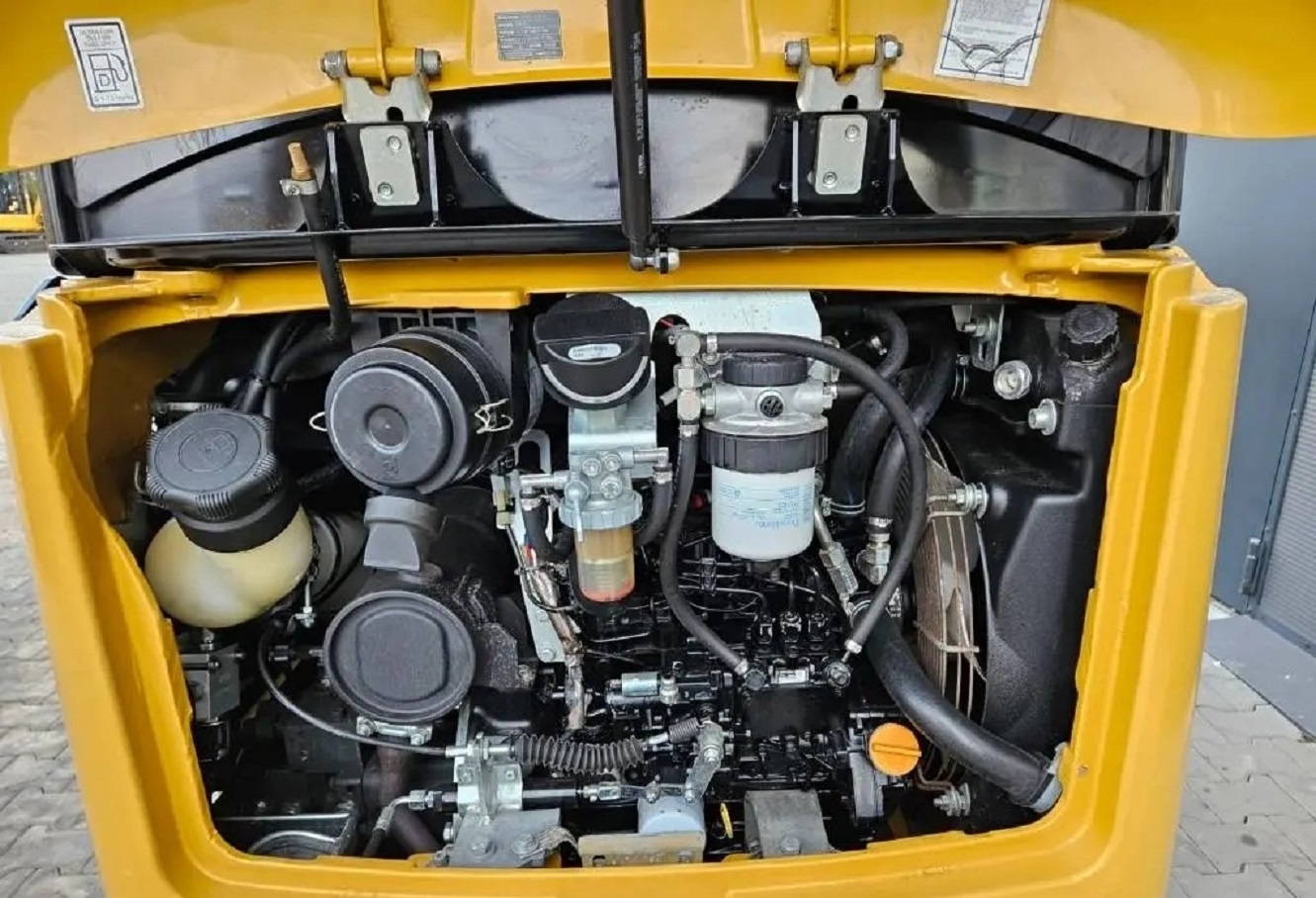 Sprzedam minikoparkę Caterpillar 301.7 D - 3