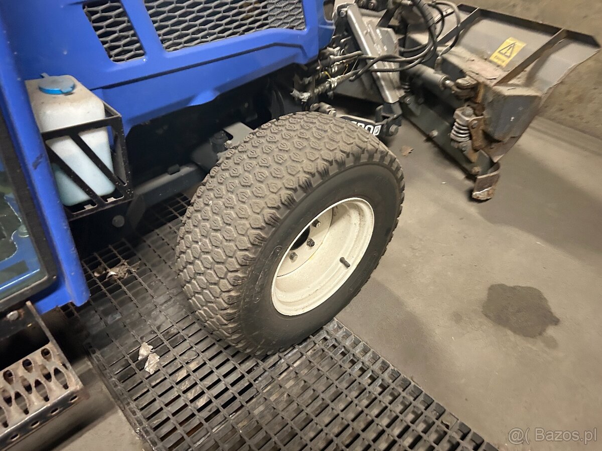 Iseki TM3265 kompaktowy ciągnik - 3