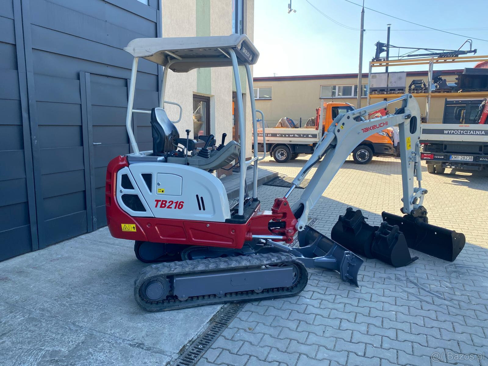 Takeuchi TB 216 otwarta kabina - jak nowa 2019 rok - 3