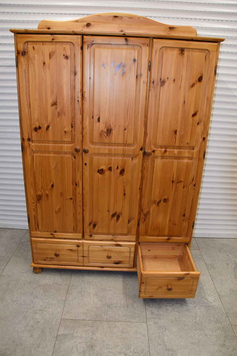 szafa z drewna sosnowego - jak nowa - 3