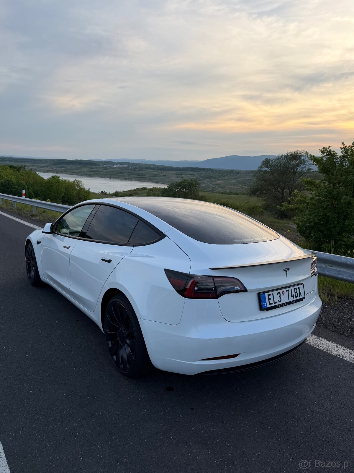 TESLA MODEL 3 PERFORMANCE - 3