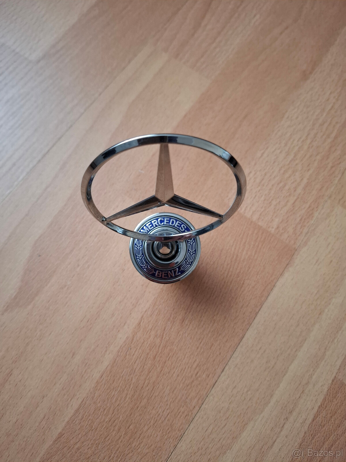 Znaczek Emblemat Mercedesa na maskę - 3