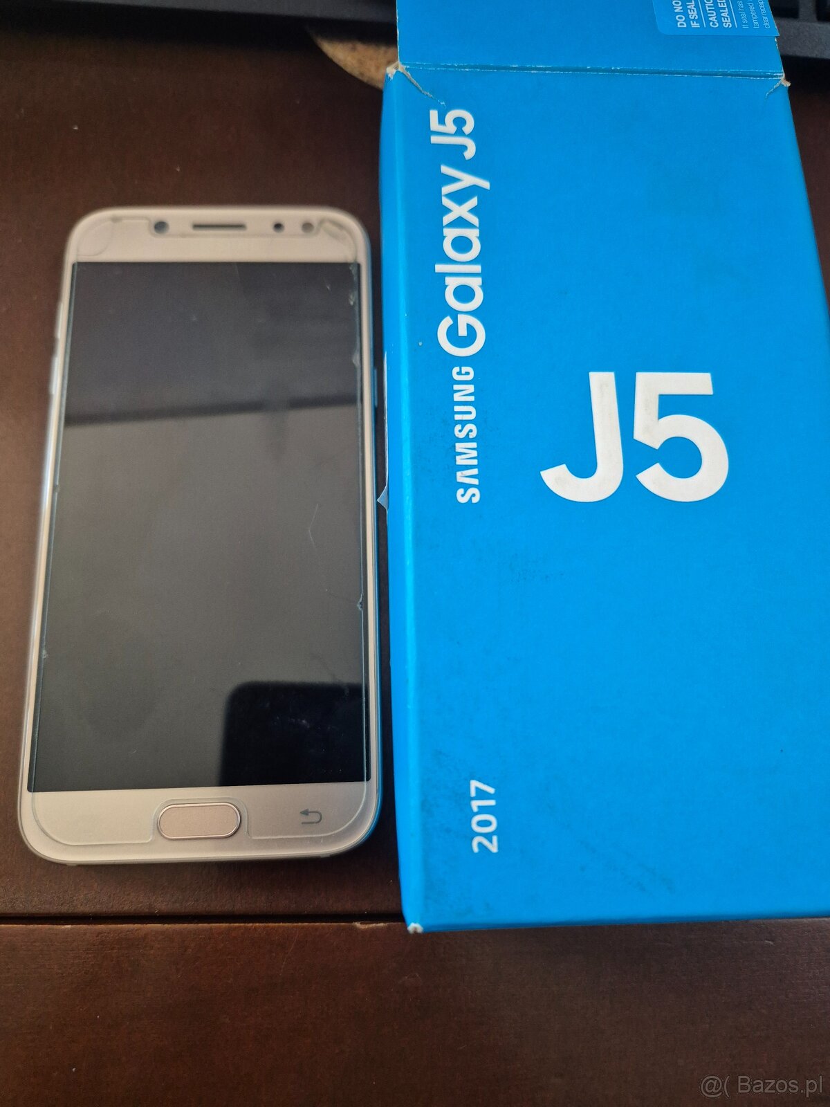 Sprzedam telefon komórkowy Samsung Galaxy J5 srebrny - 3