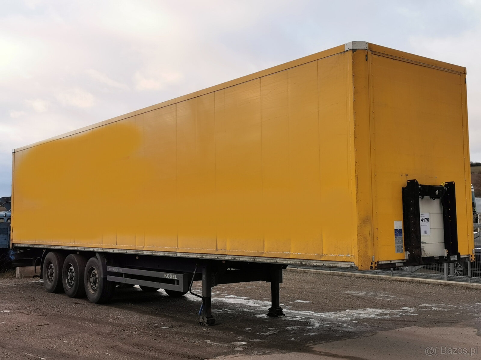Sprzedam naczepę kontenerową KÖGEL SP 24 - 3