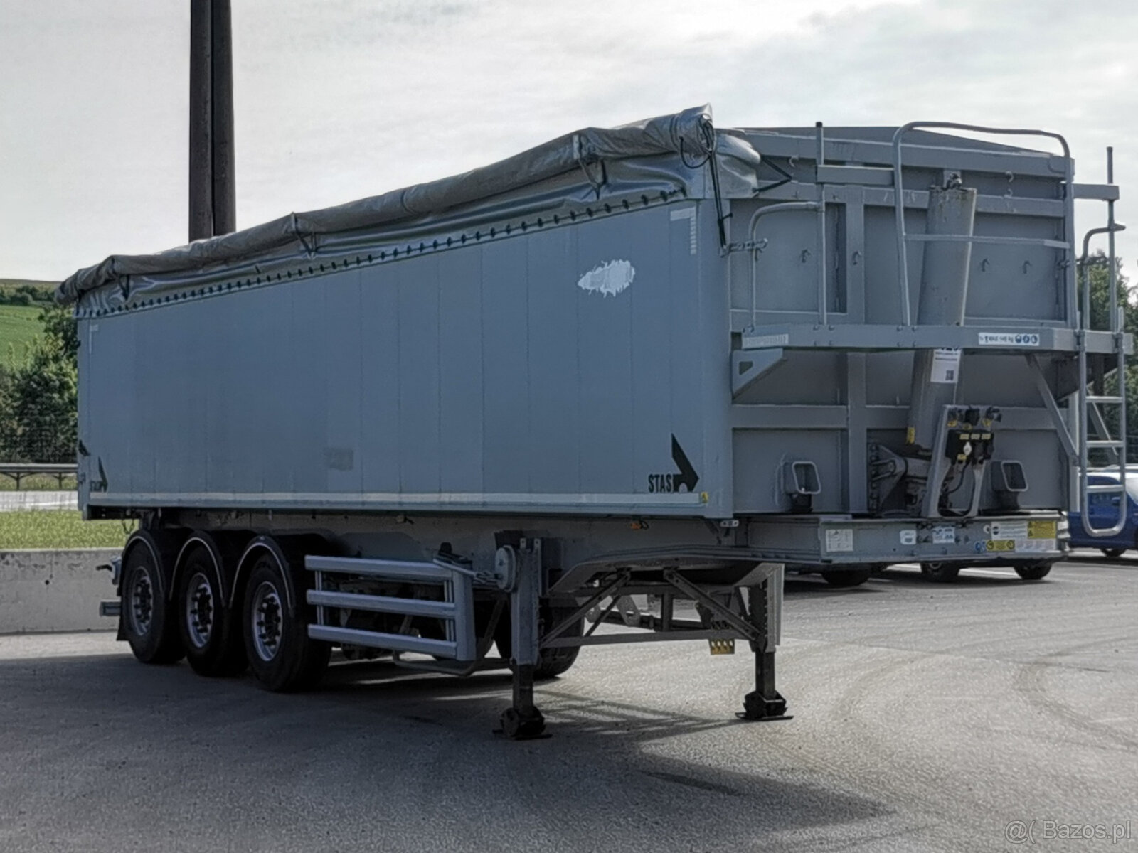 Sprzedam naczepę wywrotkę STAS S300CX o pojemności 50 m3 - 3