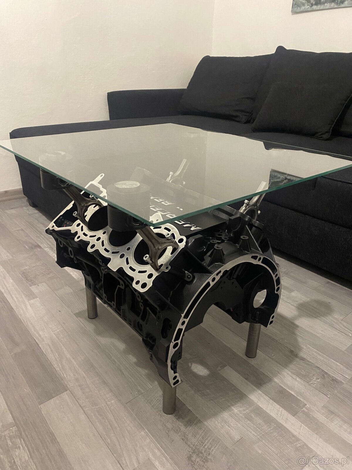 Stół z bloku silnika Mercedes-Benz V6 - 3