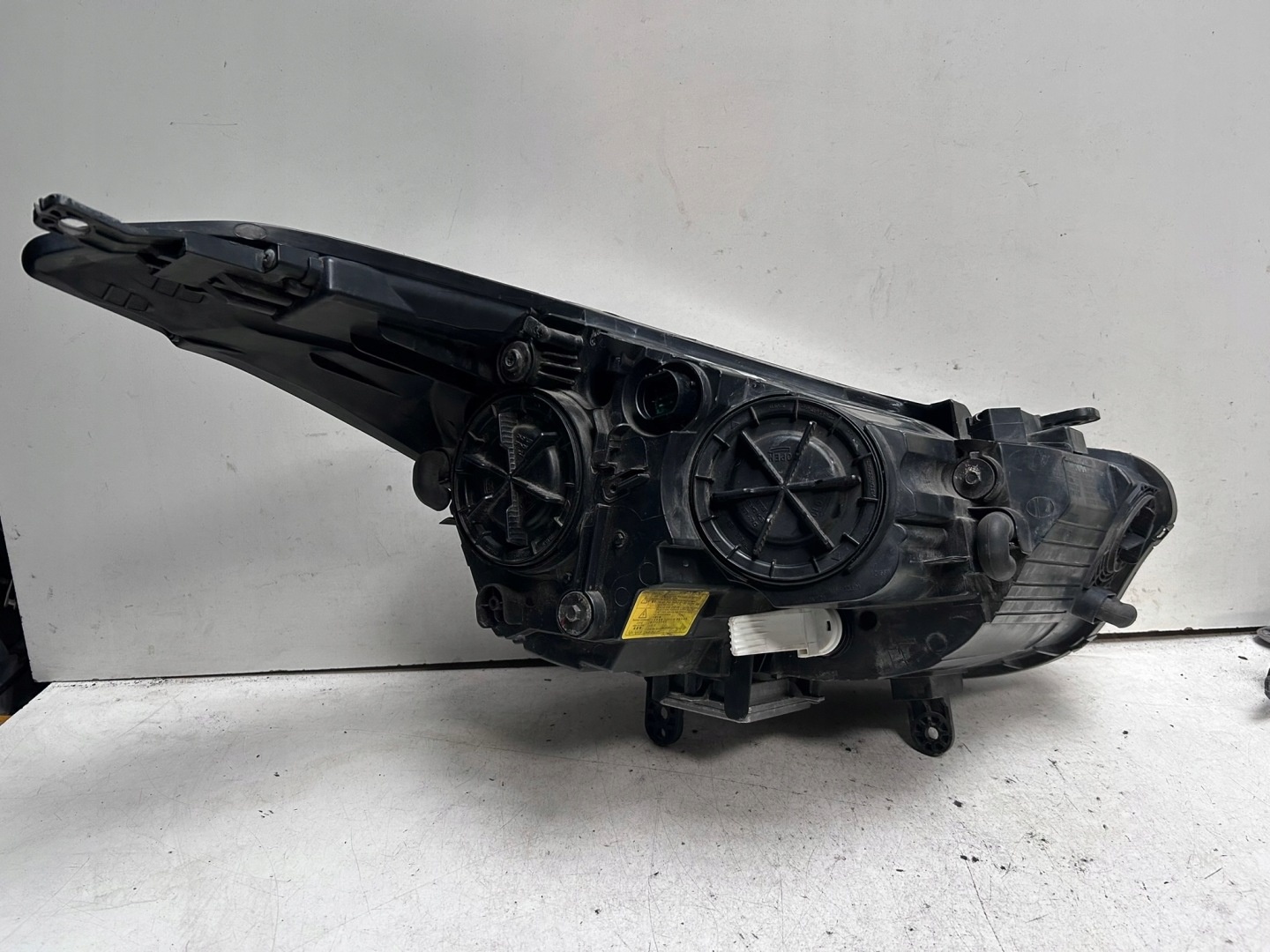Reflektor lewy Hyundai I40 Xenon 3Z92101700 - 3