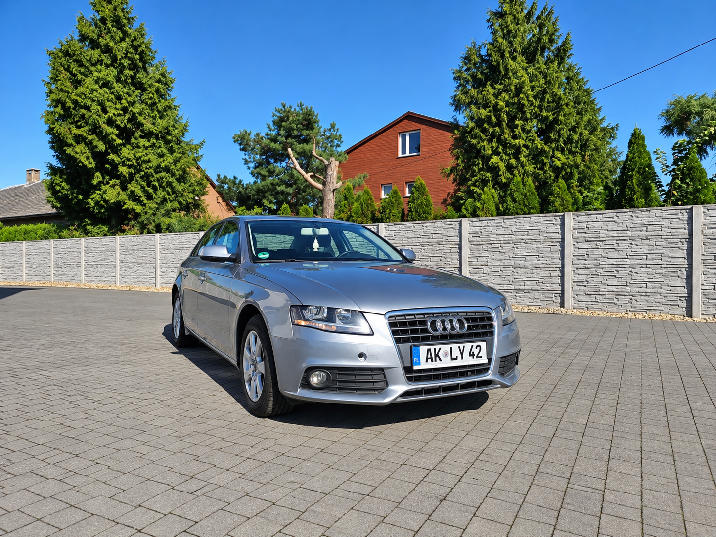 A4 B8 - 3