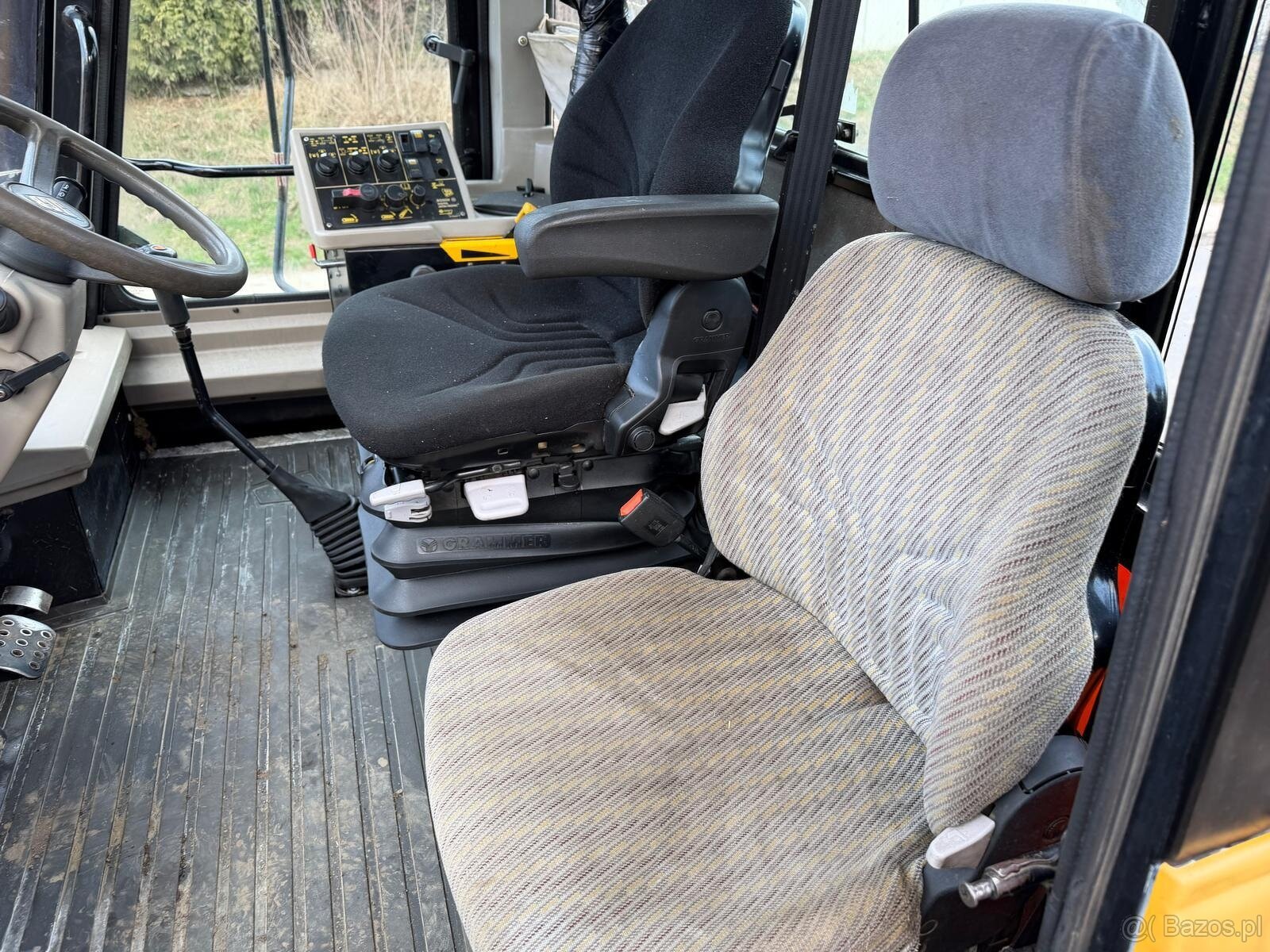 Ciągnik rolniczy JCB Fastrac 3185 rok prod. 2001, cena 68500 - 3