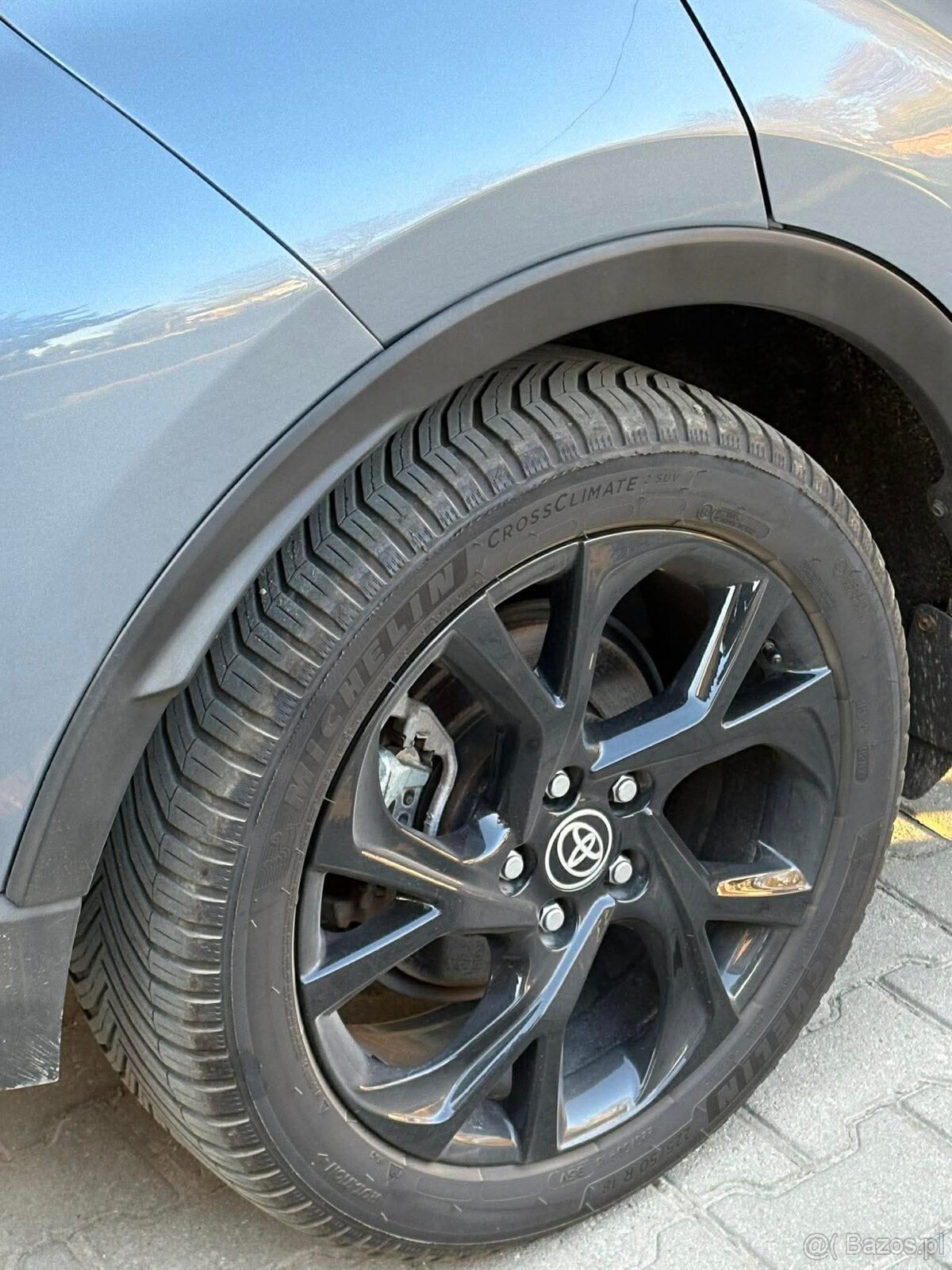 Sprzedam Toyotę CHR - 3