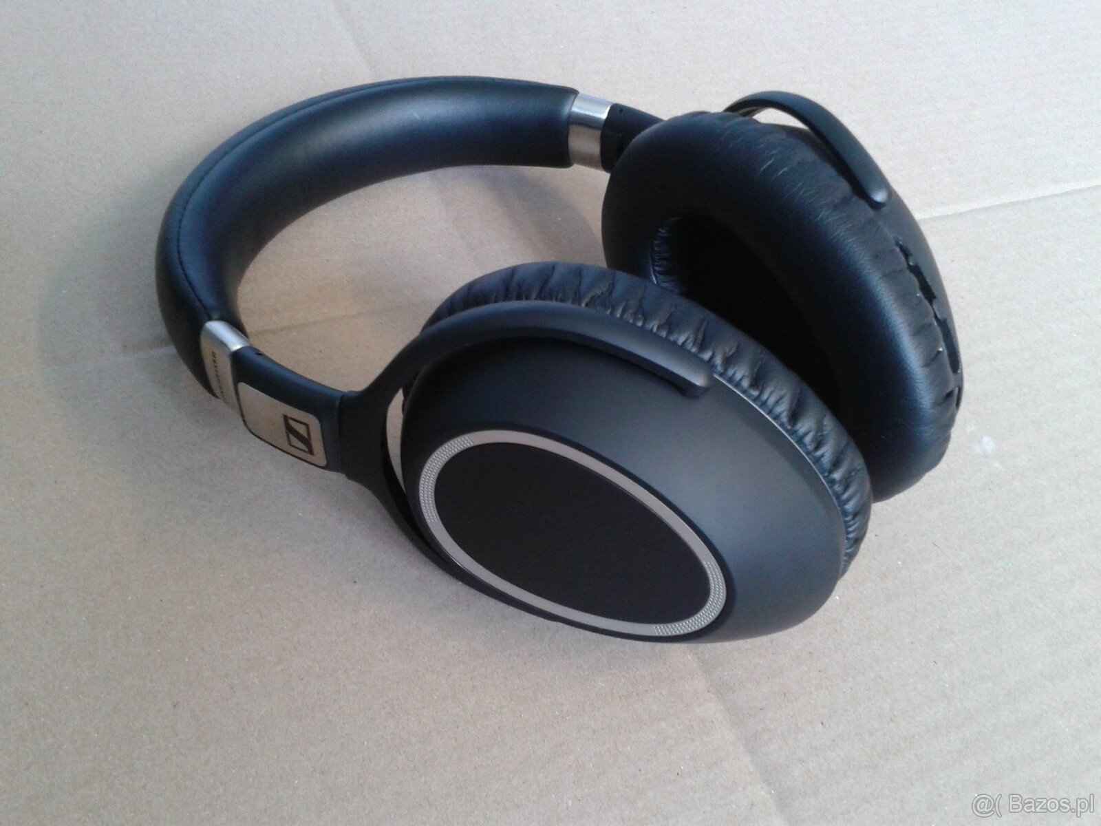 Słuchawki bezprzewodowe Sennheiser PXC 550 - 3