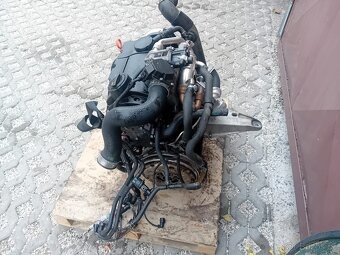 Silnik 1,9 tdi 75kw typ BRS transporter T5 - - 3