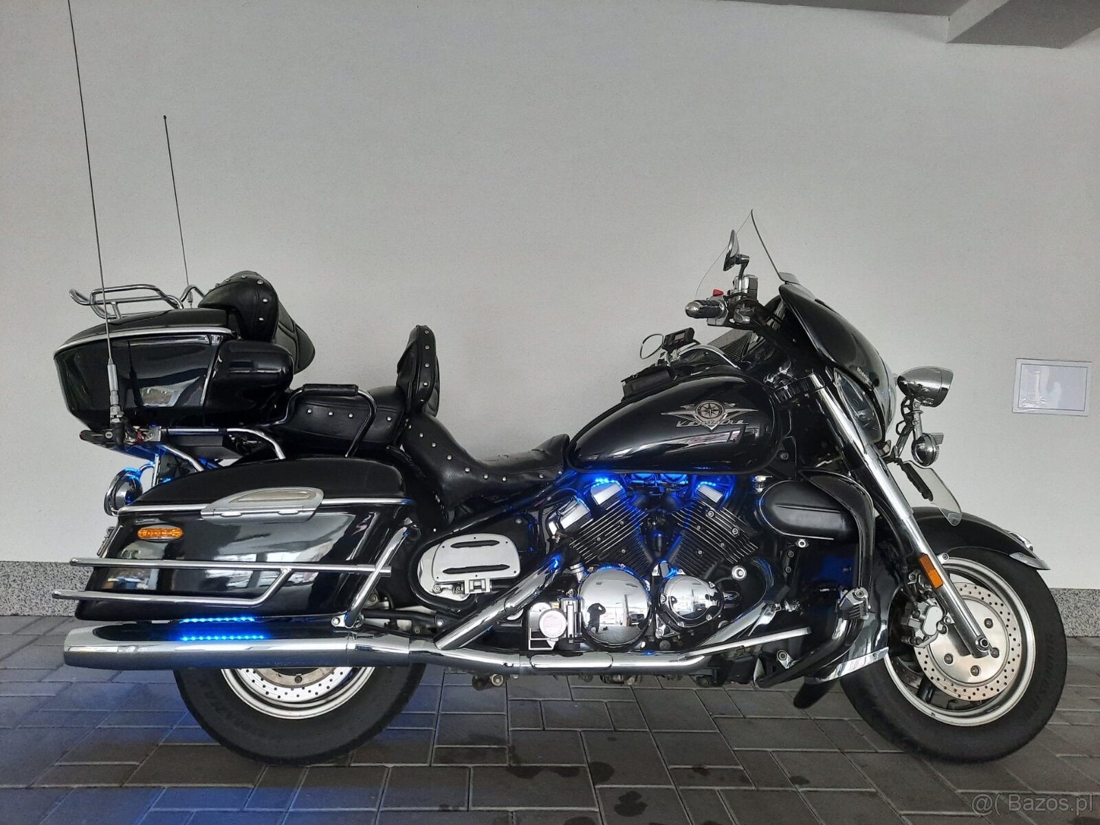 Yamaha XVZ 1300 MIDNIGHT VENTURE - 3