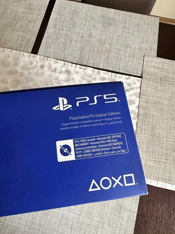 PS5 Digital - 3