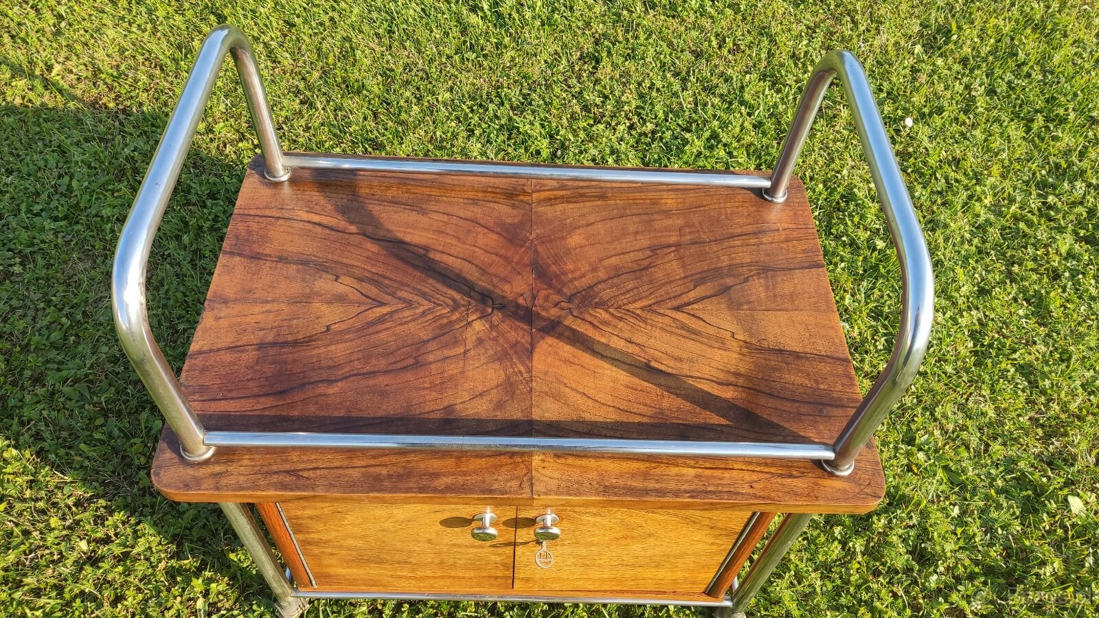 Chromový funkcionalistický servírovací stolek - 3