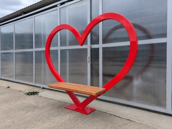 ❤️ Metalowe serce z ławką – fotopunkt / dekoracja – jednolit - 3