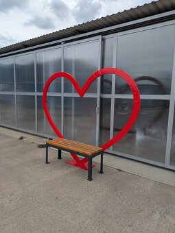 ❤️ Metalowe serce z ławką – fotopunkt / dekoracja JKL 100x50 - 3