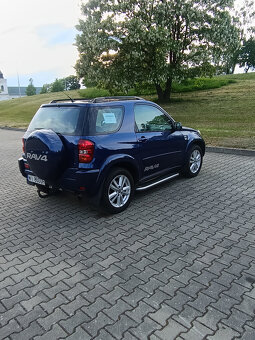 Sprzedam Toyota RAV4 4x4 - 3